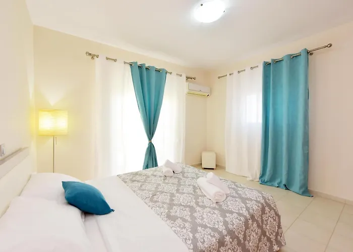 别墅 Seraina House 帕斯蒂达