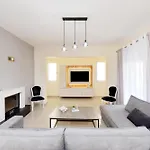 Seraina House