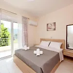 Seraina House * פסטידה