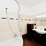 Seraina House וילה