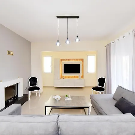 Seraina House