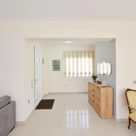 Seraina House Villa