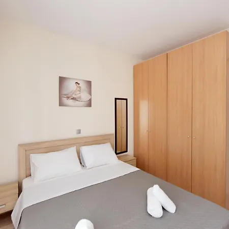 Villa Seraina House