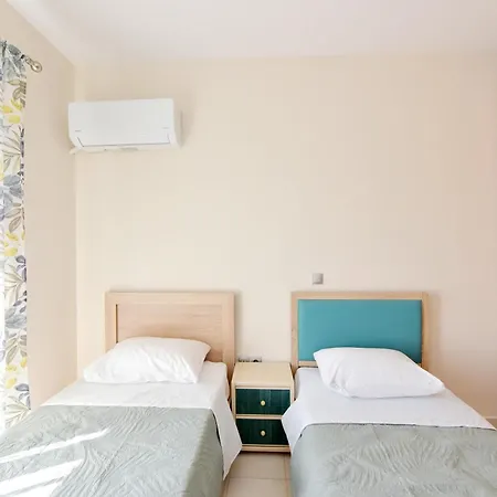 Villa Seraina House Pastida
