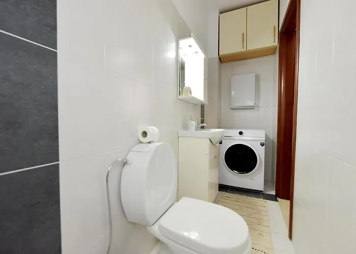 Seraina House Pastida