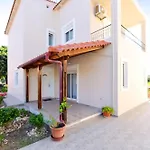 Seraina House