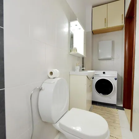 Seraina House Pastida