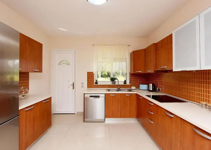 Seraina House Pasztída